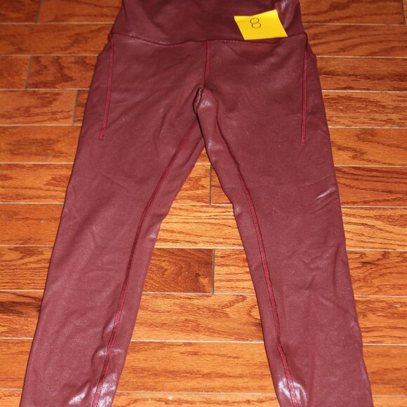 Women's Lululemon pants Maroon Size 8 Perfect Condition - Picture 1 of 1